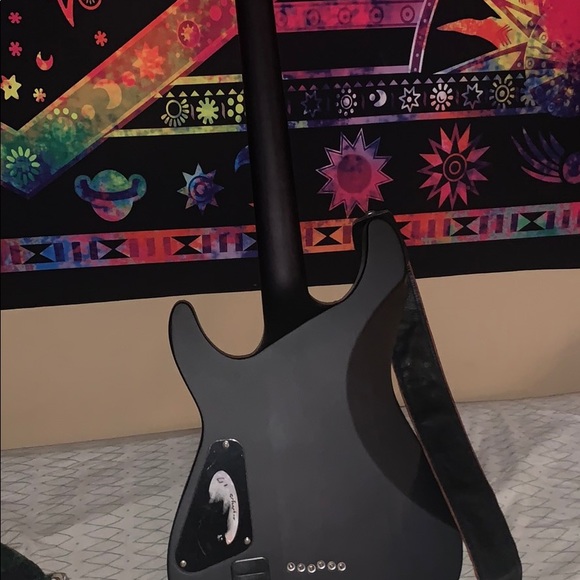 Schecter Diamond Series C-1 Platinum Guitar - Picture 2 of 4